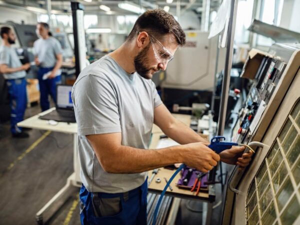 Corsi formativi_OPERATORE DELL’INSTALLAZIONE DELLA MANUTENZIONE DI IMPIANTI DI CONDIZIONAMENTO E CLIMATI - Copertina
